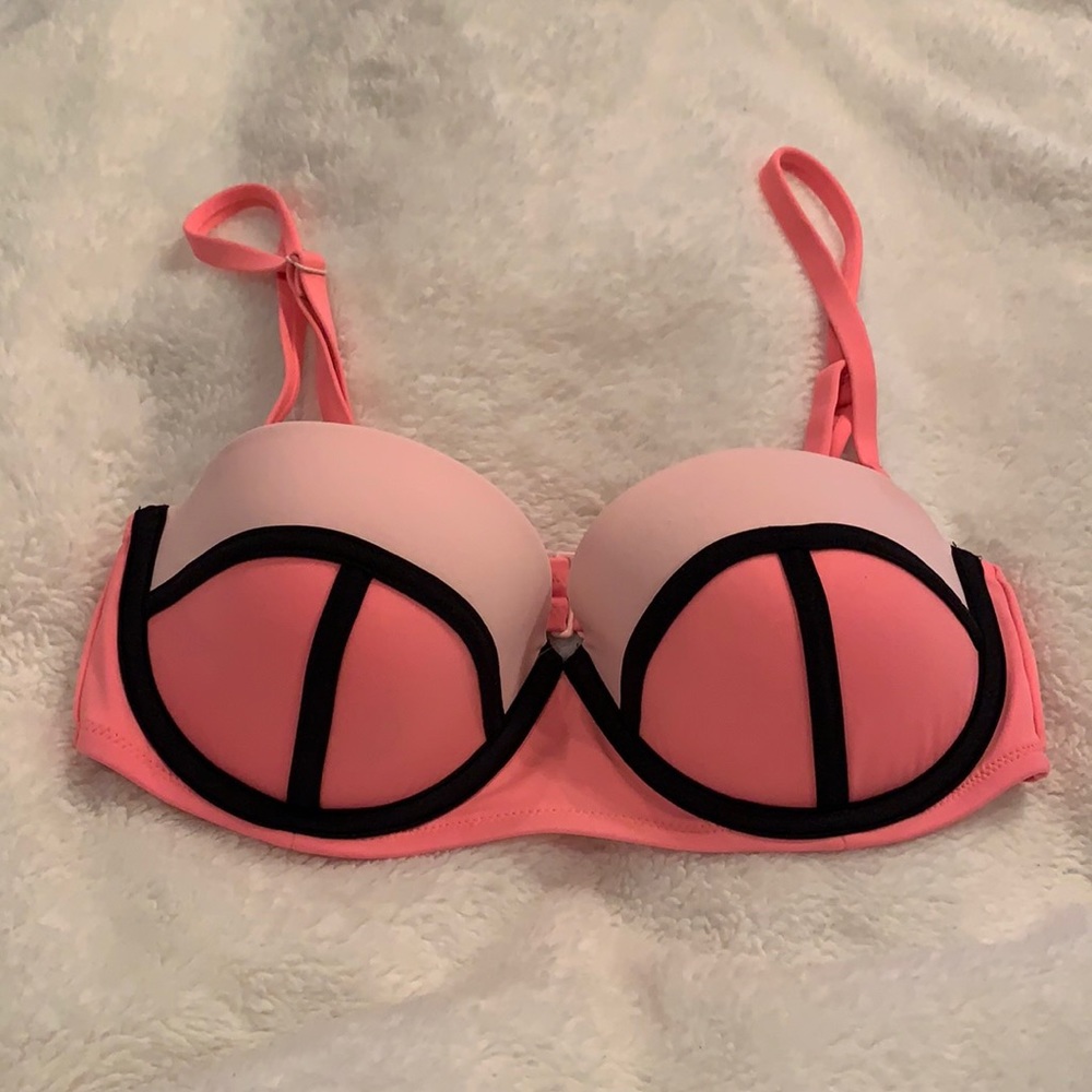 Victoria’s Secret “The Flirt Bandeau” - Picture 1 of 14